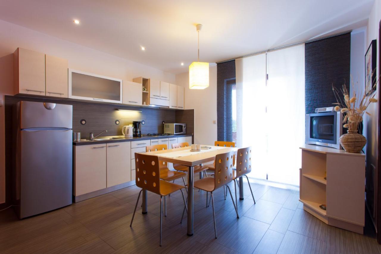 Apartments Banic Пореч Экстерьер фото